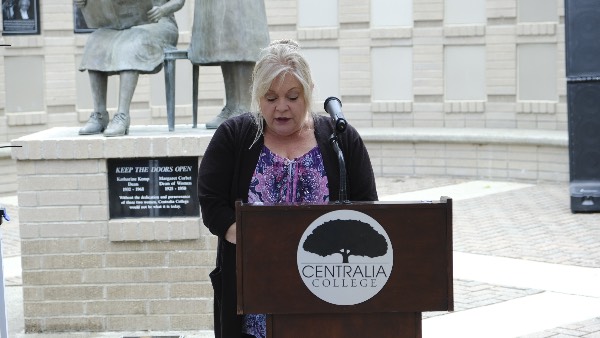 Hope Schumacher (Rikkey's mother) speaks at the dedication ceremony.