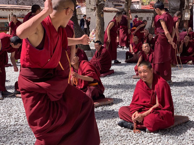 tibetan monks debating